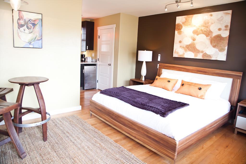 The Flagstone Boutique Inn & Suites Кейнаб Стая снимка