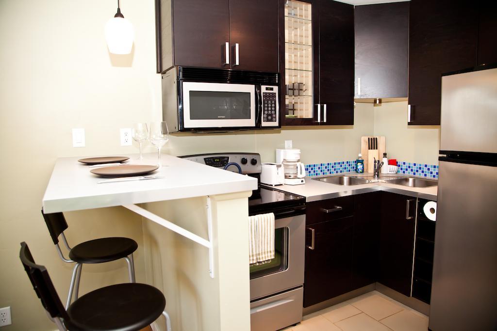 The Flagstone Boutique Inn & Suites Кейнаб Екстериор снимка